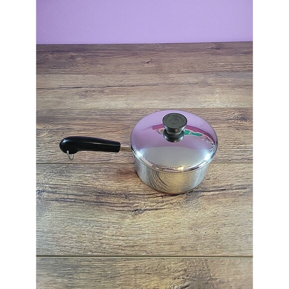 Revere Ware 1801  1 1/2 Quart Pot With Lid Copper Bottom Clinton‎ IL USA Vintage - Picture 2 of 4